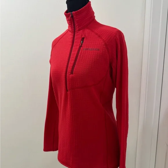 Patagonia Women's Red Jacket - Picture 2 of 3